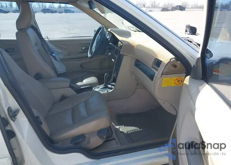 1999 Volvo S70 z USA, uszkodzony, nr VIN YV1LS55A3X1569087